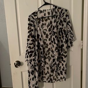 Black, White, and Yellow Kimona